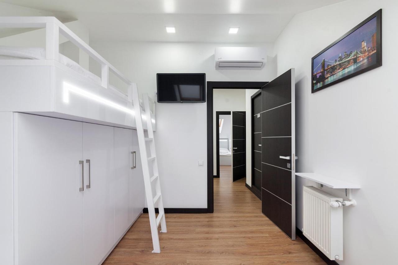 Leogrand Apartment On Doroshenka 38 Lviv Ngoại thất bức ảnh