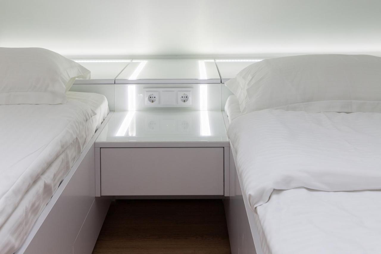Leogrand Apartment On Doroshenka 38 Lviv Ngoại thất bức ảnh