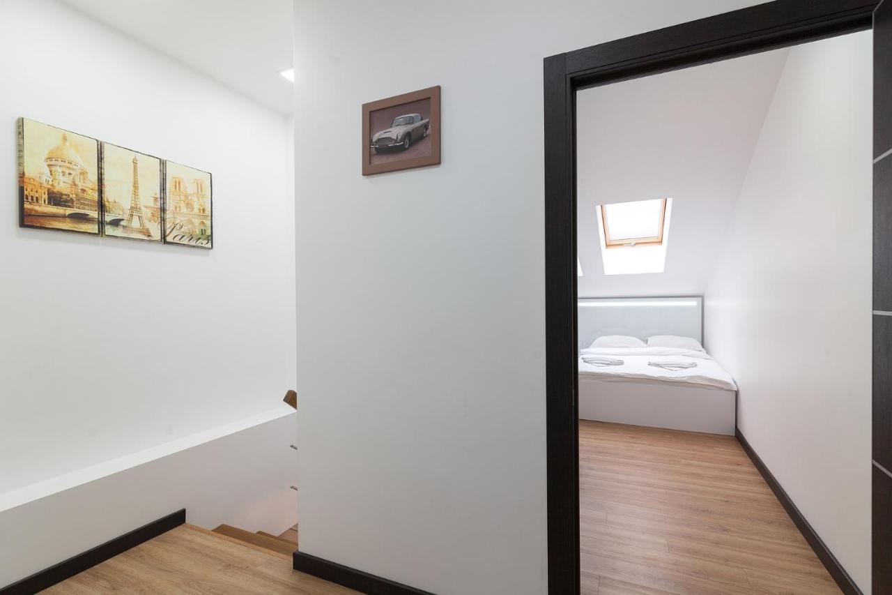 Leogrand Apartment On Doroshenka 38 Lviv Ngoại thất bức ảnh
