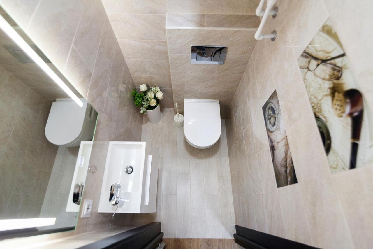 Leogrand Apartment On Doroshenka 38 Lviv Ngoại thất bức ảnh